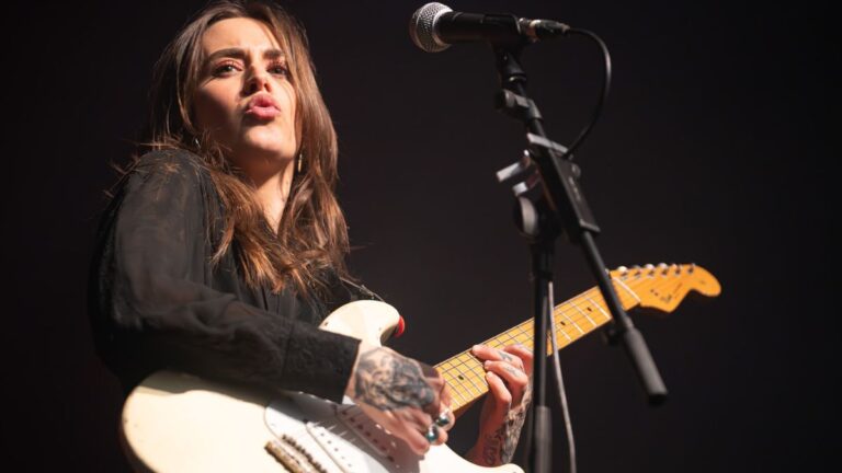 Nina Attal à Beaune : hommage à Jimi Hendrix avec Electric Lady Land