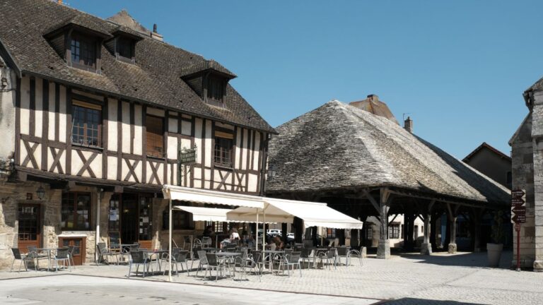 Nolay sera-t-il le village préféré des Français ?